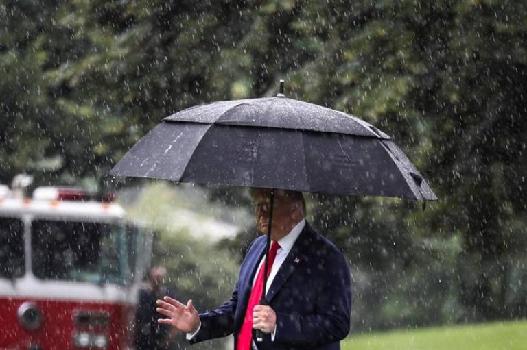 Trump da más poderes a la Policía. «Cuidaré de nuestros policías. No son racistas o intolerantes»