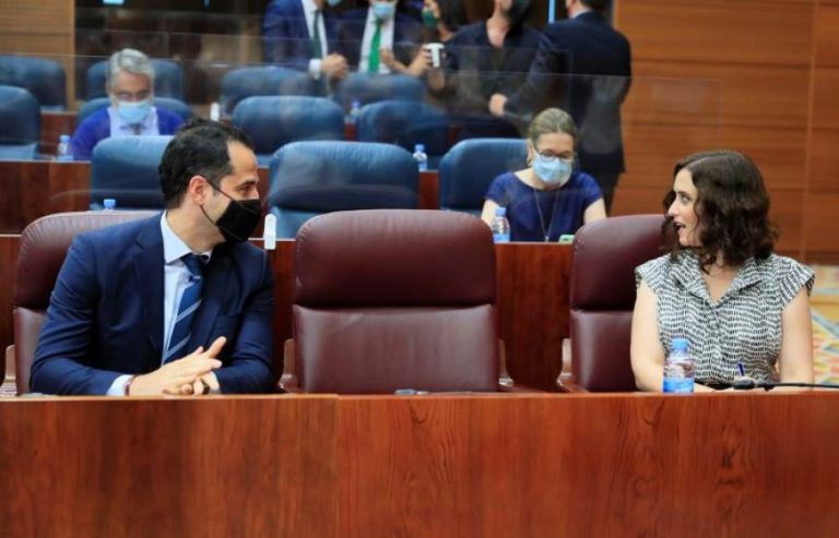 Ayuso: La ultraizquierda siempre hace el «patético discurso de ricos y pobres» y «hombre y mujeres»