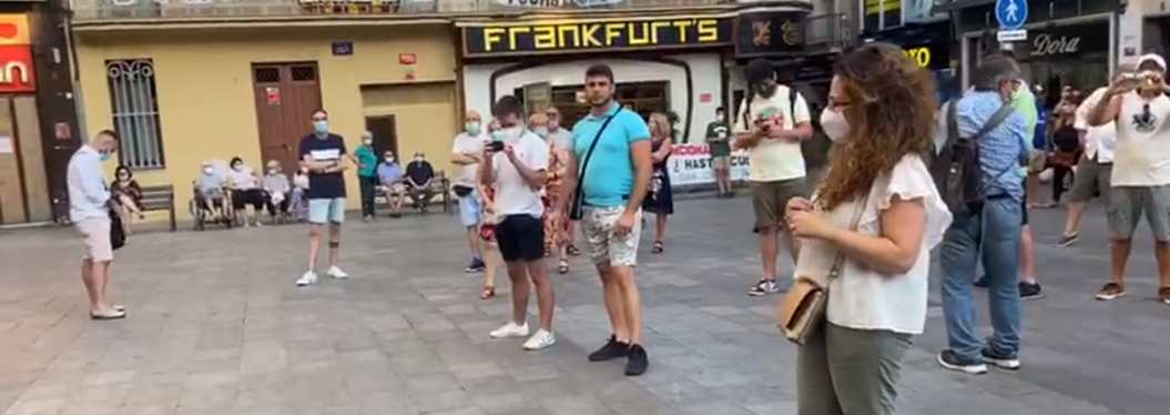 FOTOGRAFÍA. BADALONA (ESPAÑA), 15.07.2020. Los vecinos de Badalona protestan con la violencia de los inmigrantes ilegales y MENAs en Badalona. Ñ Pueblo