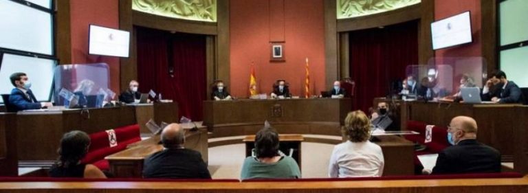 La Justicia rechaza la nulidad y juzgará a los golpistas de la Mesa del Parlamento de Cataluña por el 1-O