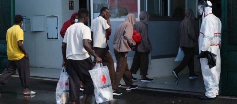 Perfil de los inmigrantes ilegales en los (CIE) de España: «Varón magrebí de menos de 30 años»