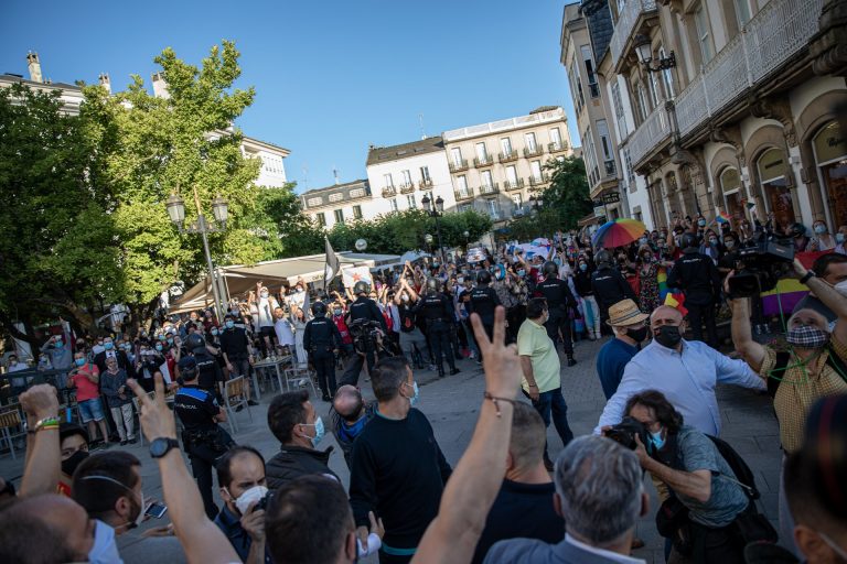 VOX denuncia al delegado del Gobierno y Acción Antifascista de Galicia por «delito Electoral» en Lugo
