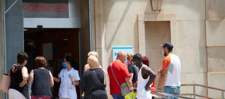 El Gobierno de Sánchez e Iglesias informa de 905 nuevos contagios de covid-19 en toda España