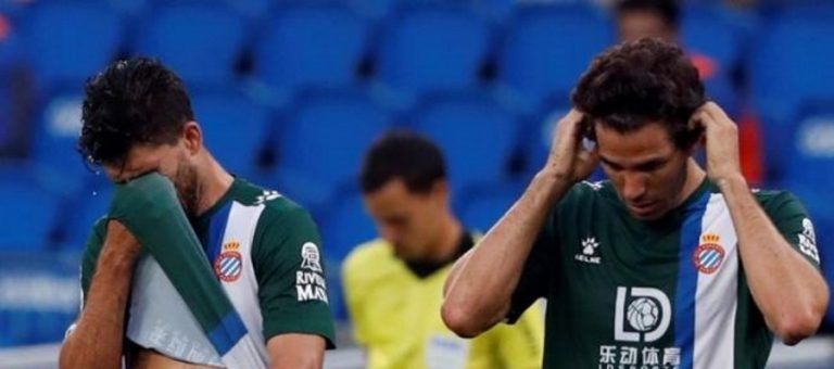 Espanyol se espabila en San Sebastián ante sus escasas opciones de salvación y se hunde más (2-1)