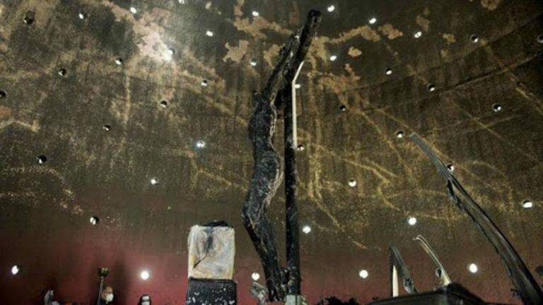 Atacan la Iglesia con bomba y queman la imagen de «Sangre de Cristo» de 382 años en Nicaragua por criticar al comunismo