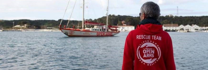 FOTOGRAFÍA. BARCELONA (ESPAÑA), 19.08.2020. El pequeño barco taxi de la ONG catalana «Open Arms» zarpa desde el puerto de Barcelona rumbo al mar Mediterráneo. Efe
