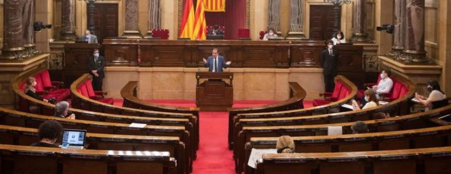 FOTOGRAFÍA. BARCELONA (ESPAÑA), AGOSTO DE 2020. Vista del Pleno del parlamento autonómico de Cataluña durante la sesión monográfica sobre la monarquía española. Efe
