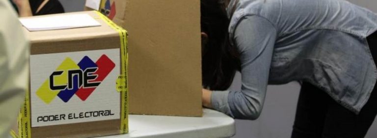 Los 27 partidos de la oposición rechazan presentarse a las elecciones a la Asamblea de Venezuela del 6D