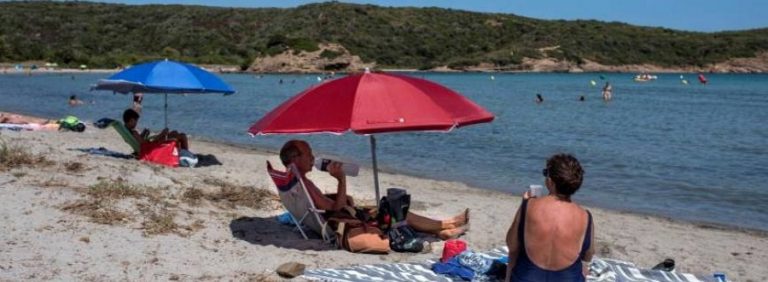 El ambiente cálido y sofocante típico de agosto predominará en España el fin de semana