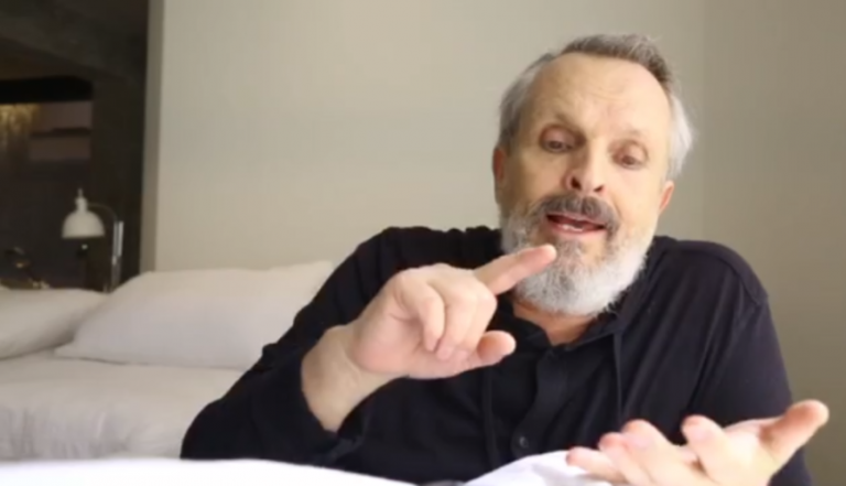 El cantante Miguel Bosé: «Me castigan» por opinar sobre el covid 19. Me «suspenden la cuenta»