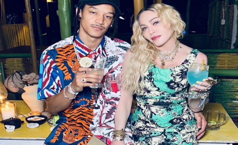 Madonna celebra sin mascarilla su 62 años con su novio Ahlamalik Williams de 27 años en Jamaica