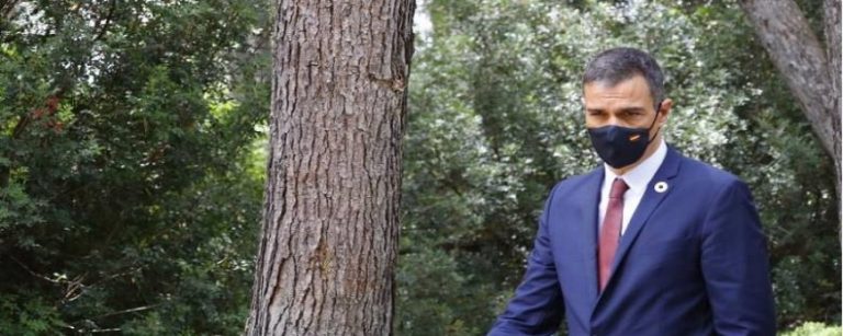 Tensión entre Gobierno de España y la Justicia por anular la orden de «fumar» por el covid 19