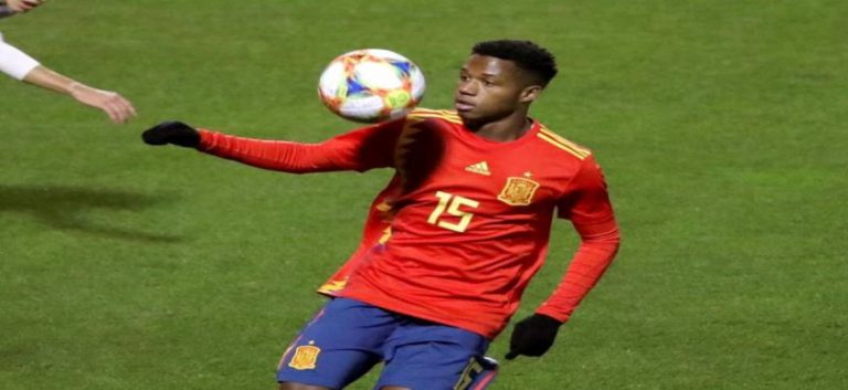 Ansu Fati: «Es un orgullo y un placer estar con la Selección española»