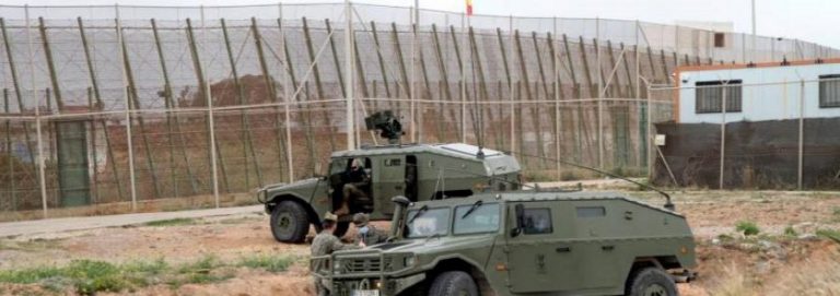 Varias decenas de ilegales saltan la valla de Melilla, intento más numeroso de 300 inmigrantes