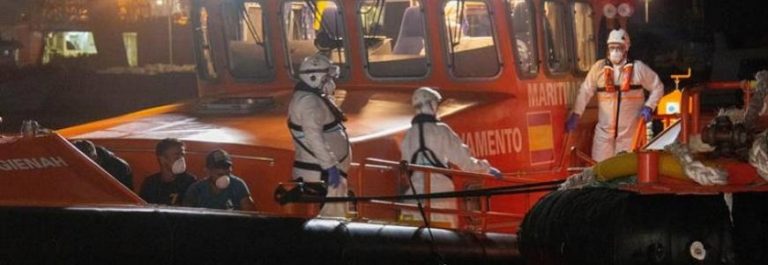  Llegan a España a borde de una patera 5 inmigrantes magrebíes