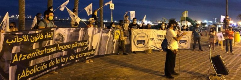 Caravana Abriendo Fronteras protesta por la «regularización de los inmigrantes ilegales en España»