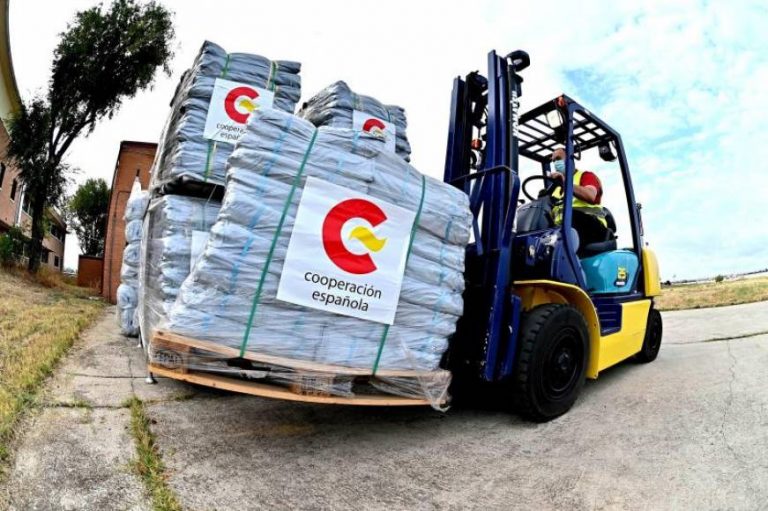 España da una ayuda de 12,6 toneladas de material al país islamista Sudán (África) por las «inundaciones»