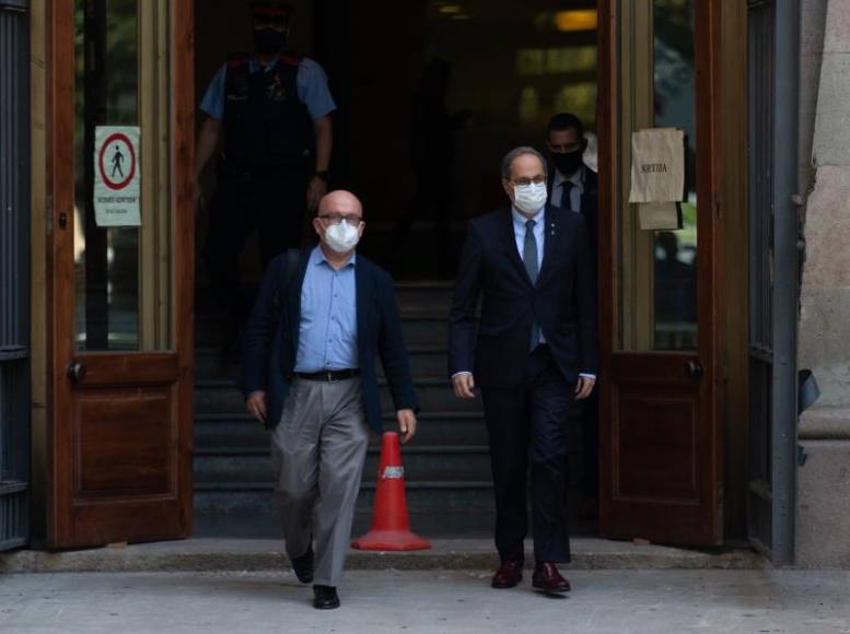 FOTOGRAFÍA. BARCELONA) ESPAÑA, 23.09.2020. El acusado presidente de la Comunidad autónoma de Cataluña, Joaquim Torra Pla, alias Quim Torra (d), junto a su abogado Gonzalo Boye (i). Efe