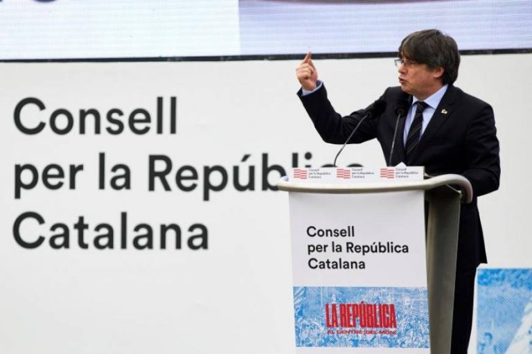 El Golpista Puigdemont: «España está corrompida desde la Corona hasta la judicatura»