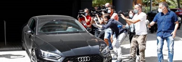 Messi se quedaría finalmente un año más en FC Barcelona un año más para cumplir su contrato 