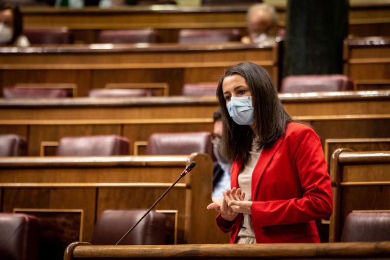 Vuelta al cole España y covid 19. Arrimadas al Gobierno: «Sois los responsables y no lo habéis hecho»