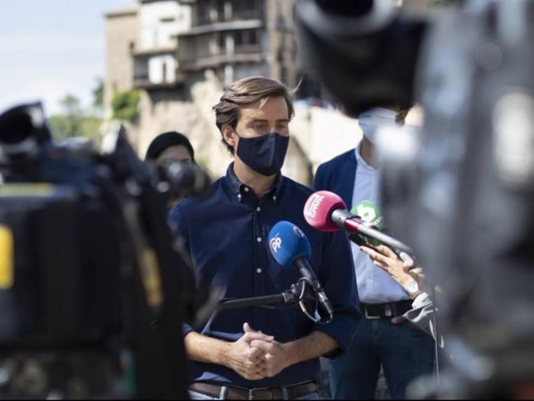 PP y PSOE han roto. PP anuncia una «ofensiva» contra el Gobierno por la cifra de los muertos por covid 19