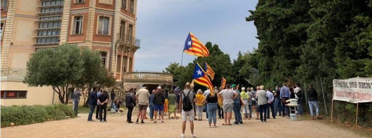 El separatismo inicia su 11S en Elna (Francia) tachando de «Estados ilegítimos» a España y Francia 