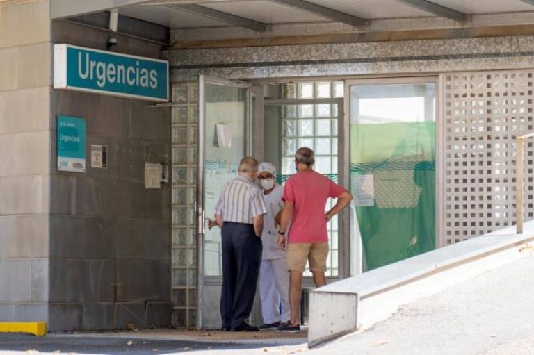 Médicos España: «Las Urgencias se encuentran al borde de la saturación» por «segunda ola de covid 19»