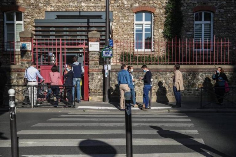 Francia cierra 32 escuelas y 524 clases tras la vuelta al cole por contagios de covid 19