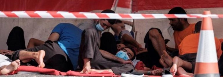 Jupol pide al Gobierno «controlar la entrada masiva de inmigrantes». Policías: «Estamos desbordados»