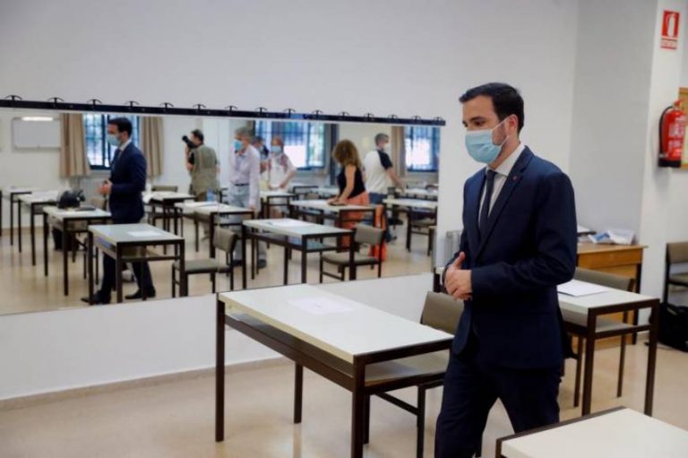El comunista Garzón llama a la unidad contra el «frente reaccionario de VOX, Ciudadanos Cs y PP»