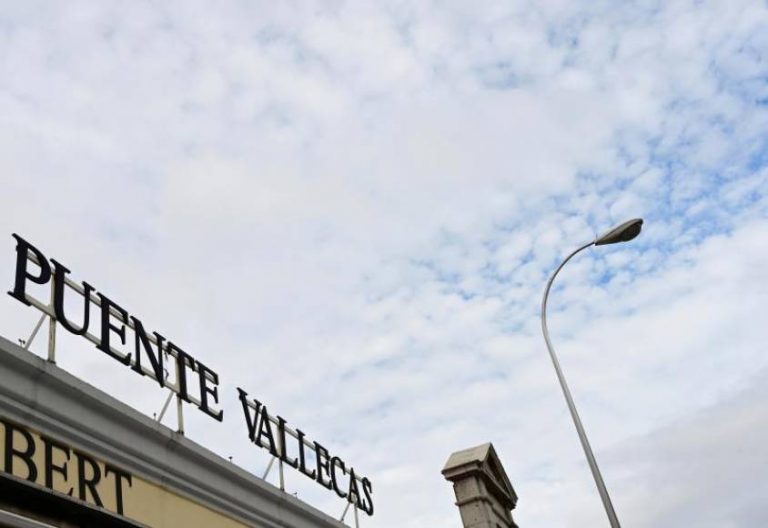 Casi un millón de personas recluidas a la fuerza en sus barrios de Madrid ante contagios masivos de covid 19 