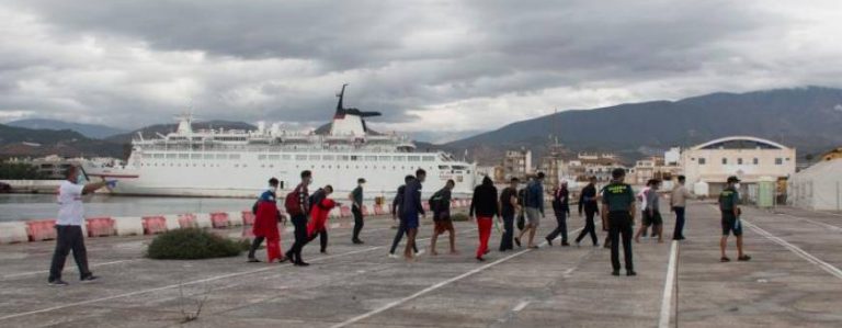 Llegan a España 18 inmigrantes ilegales magrebíes entre ellos tres MENAS y dos mujeres