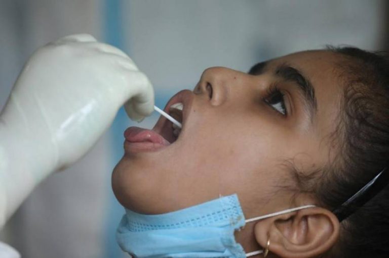 La OMS contabiliza 26.900.000 contagios del covid 19 y 880.994 muertos en el planeta tierra