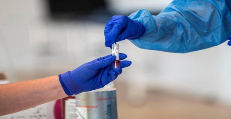 Crece la presión hospitalaria por ingresos de covid 19 en una España que supera medio millón de contagios