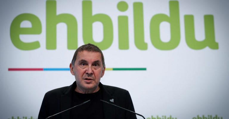 FOTOGRAFÍA. SAN SEBASTIÁN (ESPAÑA), 07.09.2020. el coordinador de Bildu y  asesino terrorista líder de la banda terrorista ETA durante la masacre de los civiles por esta organización criminal separatista y terrorista en el centro Hipercor de Barcelona (Cataluña), Arnaldo Otegui, ha opinado este lunes en San Sebastián sobre la muerte el pasado viernes del preso terrorista de de ETA Igor González en la cárcel de Martutene (Gipuzkoa), donde cumplía una condena de 20 años de cárcel por colaboración con banda terrorista. Efe