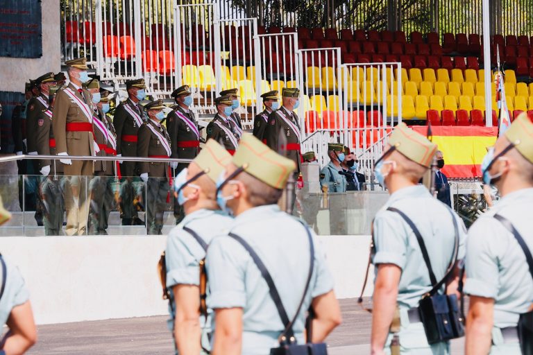 El rey traslada su «cariño y admiración» a La Legión legionaria en Viator (Almería) por sus 100 años