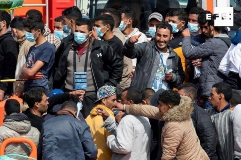 Francia va a prohibir la Sanidad gratuita a los inmigrantes ilegales