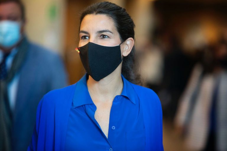 «Escudo social» que proteja a familias y empresas con bonos de alimentación para los trabajadores esenciales