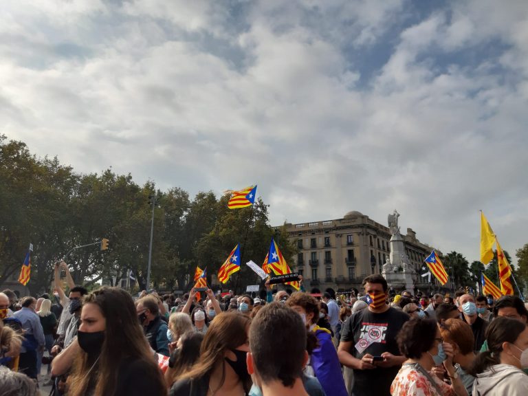 El separatismo protesta contra la presencia de su majestad en Cataluña: «No tenemos Rey»