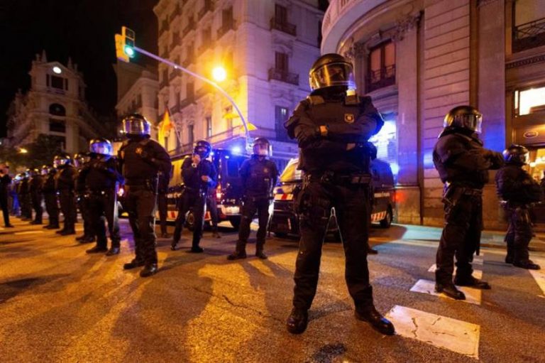 400 independentistas protestan en Barcelona por la sentencia del «Procés» del 14-O
