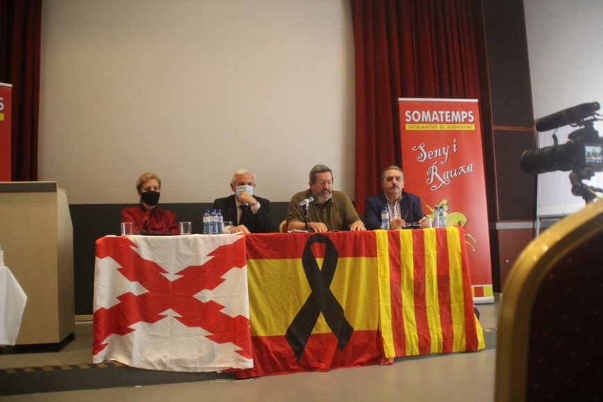 FOTOGRAFÍA. BARCELONA (ESPAÑA), HOTEL SUNOTEL CLUB CENTRAL (BARCELONA), 11.10.2020. La Resistencia inicia el 12-O con un acto de Somatemps. Ñ Pueblo (6)
