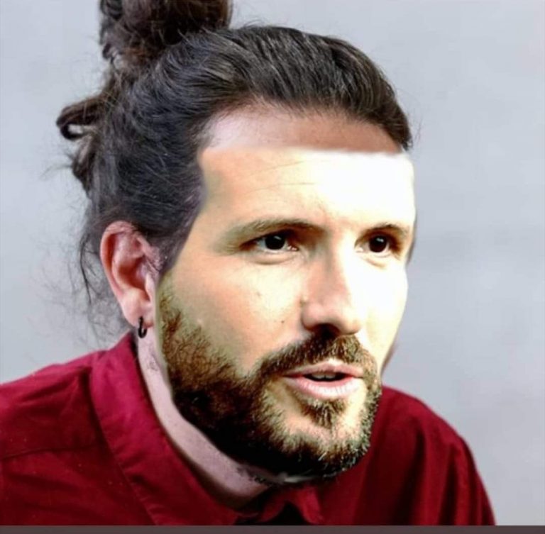 Un meme de Pablo Casado muestra al líder del PP con coleta