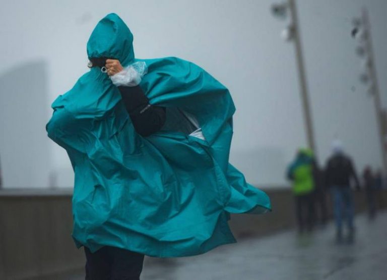 Viento fuerte y lluvias débiles que podrán ser más abundantes en España
