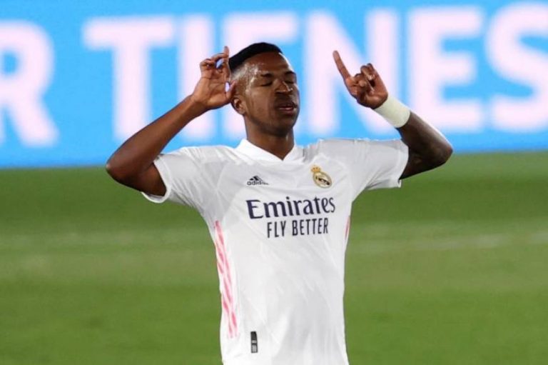 La entrada en escena de Vinicius desatasca a un Real Madrid repleto de dudas ante Real Sociedad (1-0)