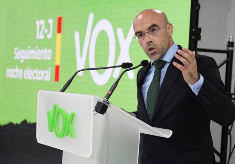 Buxadé advierte de que «no hay efecto Illa, es el efecto de los separatistas»