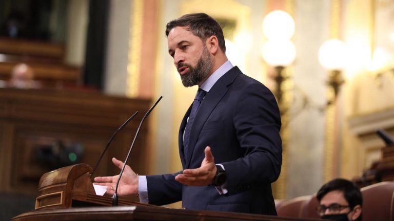 Abascal a Casado (PP) ante el «sí» del PP al Gobierno de Pablo Iglesias: «Se ha quitado la máscara»