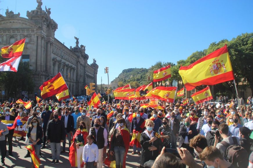 FOTOGRAFÍA. PLAZA DE LA PAZ DE BARCELONA (BARCELONA) CATALUÑA (ESPAÑA), 12.10.2020. Cataluña festeja la fiesta nacional del Reino de España. Ñ Pueblo (1)