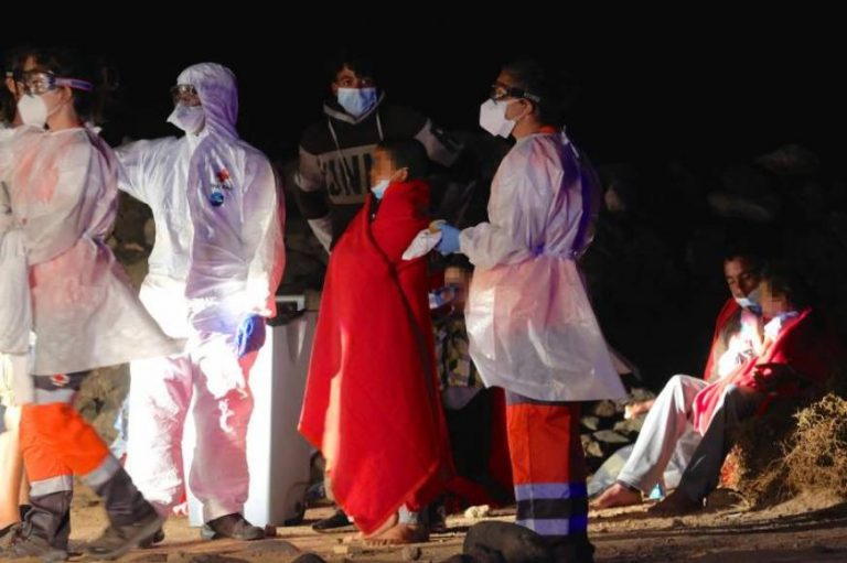 Llegan a España 227 inmigrantes ilegales a bordo de pateras