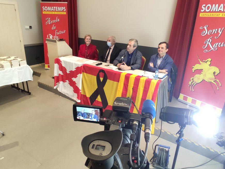 FOTOGRAFÍA. BARCELONA (ESPAÑA), 11.10.2020. Los catalanes inician el Doce Octubre con conferencias en Barcelona el domingo 11-O. Ñ Pueblo